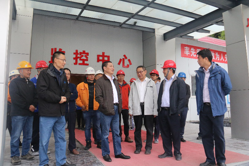 省交通投資集團(tuán)黨委副書記、副董事長(zhǎng)、總經(jīng)理 周黎明赴九綿高速LJ9項(xiàng)目檢查指導(dǎo)工作