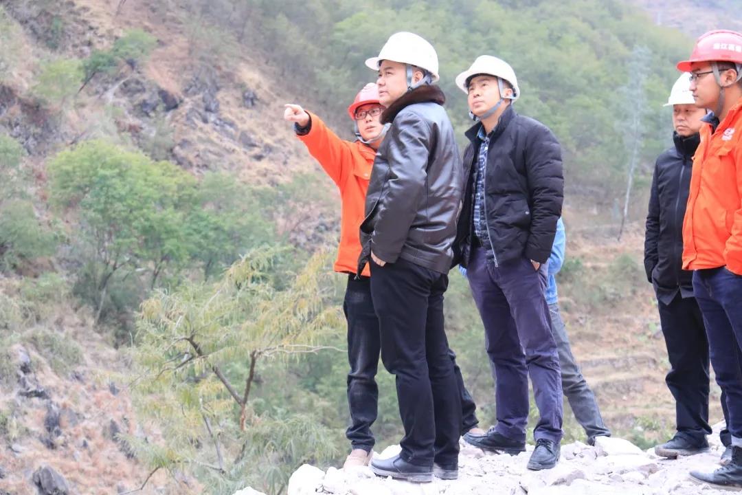 川交路橋黨委委員、董事、總工程師汪碧云赴沿江高速金寧段ZCB1-5項(xiàng)目檢查指導(dǎo)工作