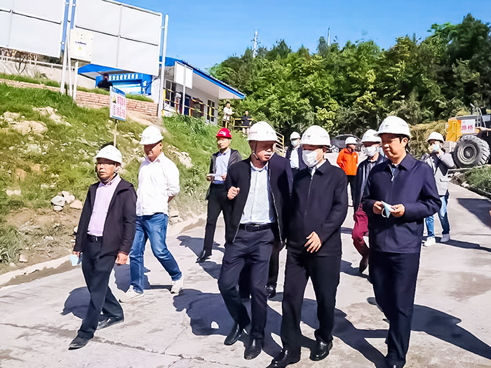 巴中市委副書(shū)記王善平到漢巴南鐵路6標(biāo)東華山隧道調(diào)研