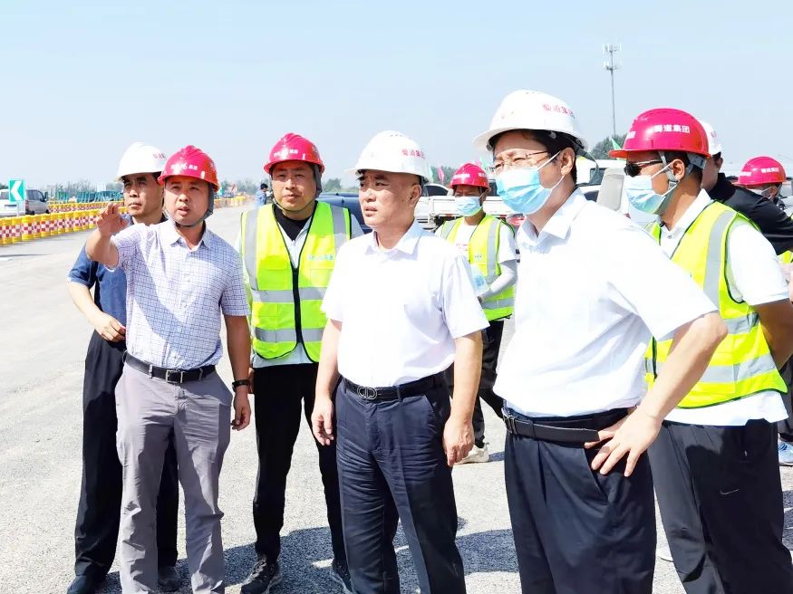 河北省交通運(yùn)輸廳黨組成員、副廳長(zhǎng)侯智敏深入石家莊東站、南站改建工程項(xiàng)目檢查指導(dǎo)工作